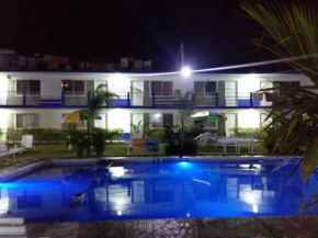  Hotel Playa Krystal  Теколутла